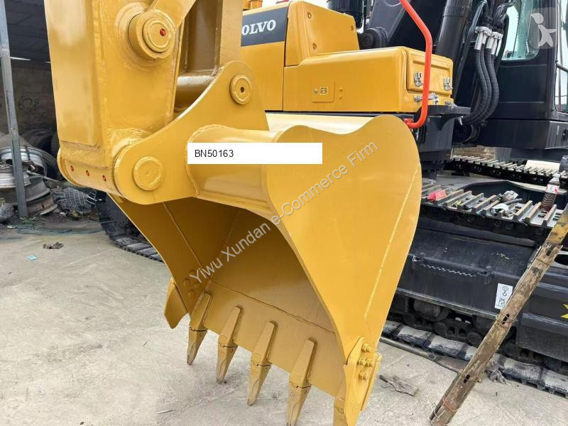 جرافة Caterpillar 2
