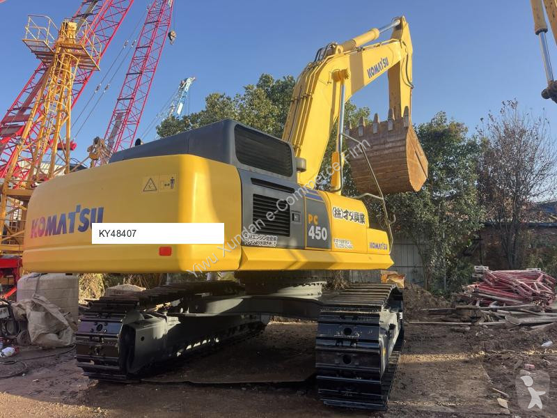 جرافة Komatsu 8