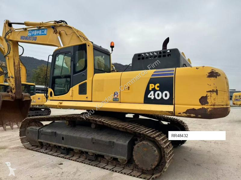 جرافة Komatsu 0-8R