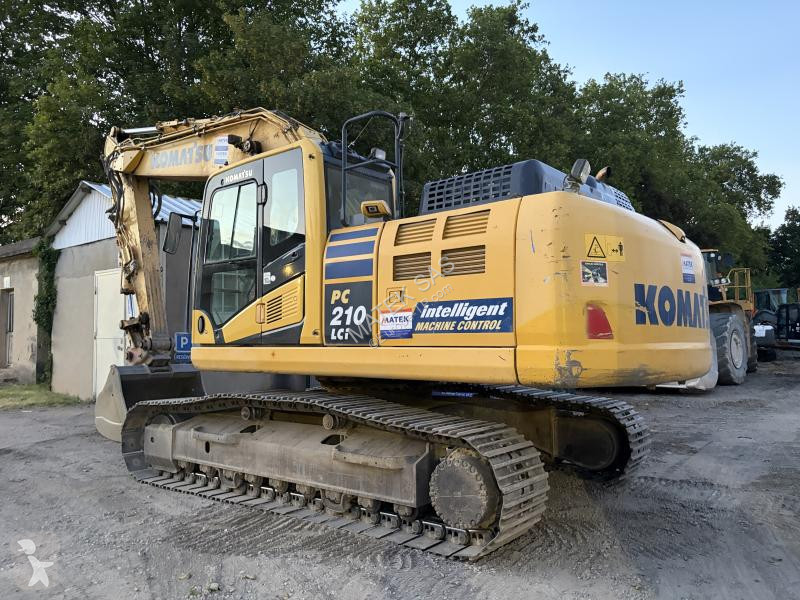جرافة Komatsu