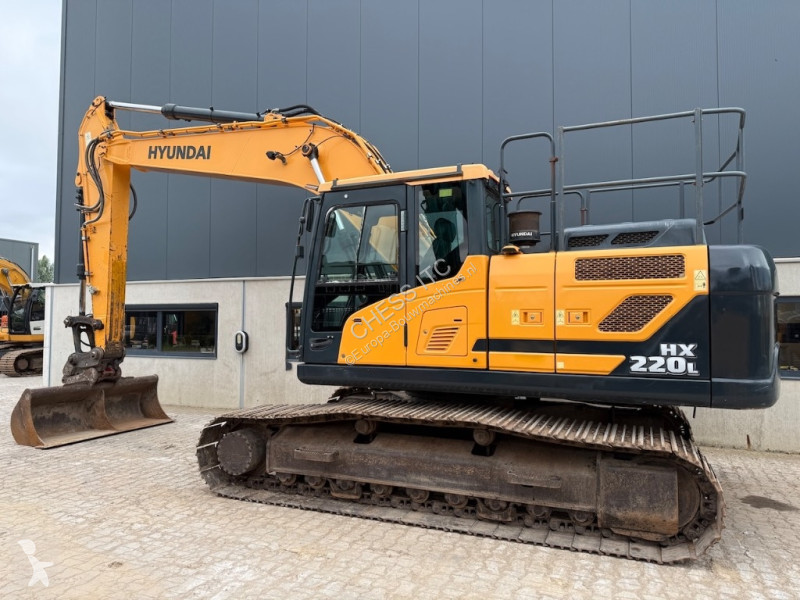 جرافة Hyundai HX 220 L - L - HX 220