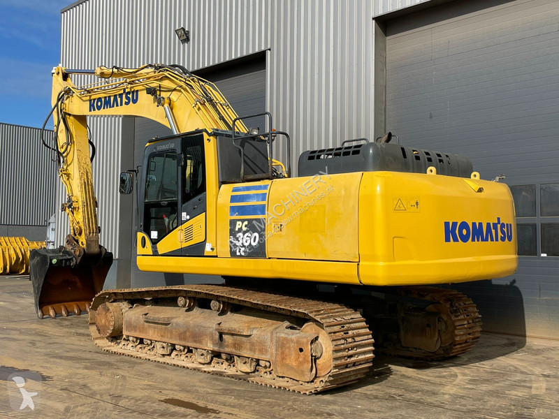 جرافة Komatsu