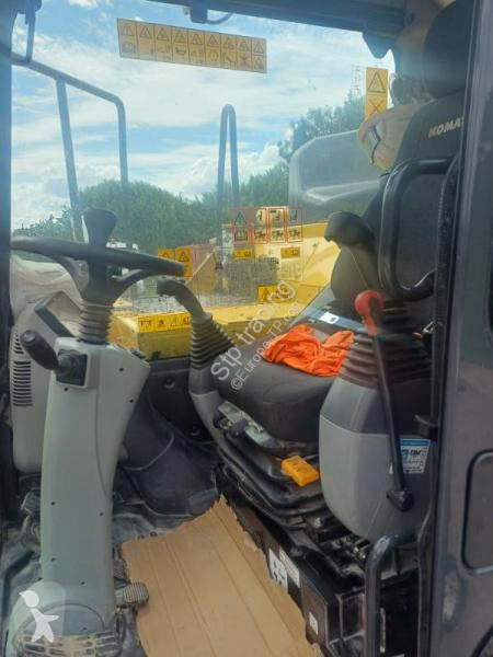 جرافة Komatsu  PW 138