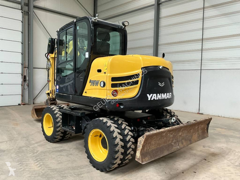 جرافة Yanmar B 75 W