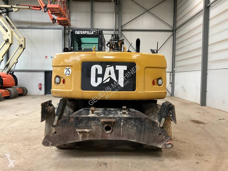 Escavatore Caterpillar D