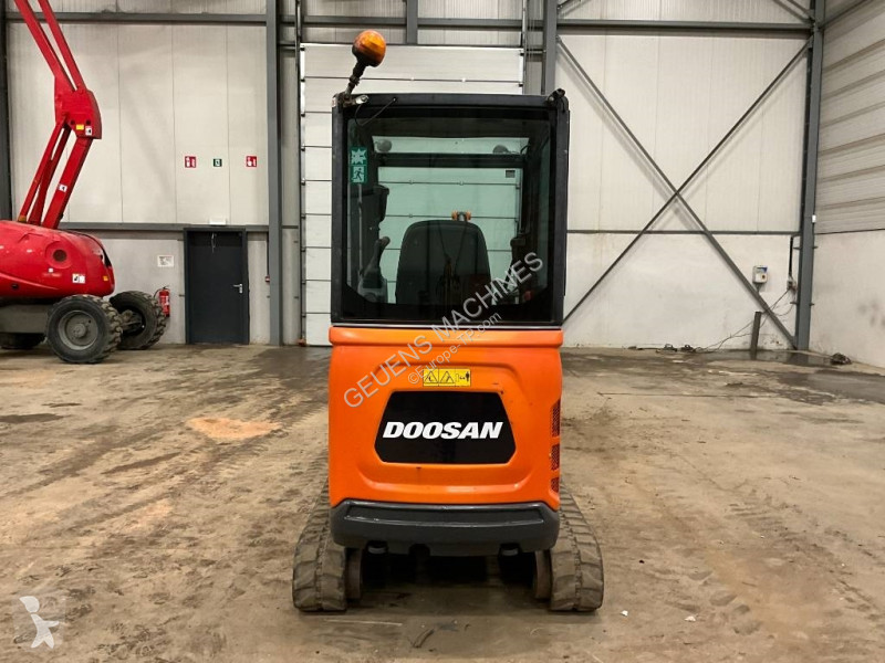 جرافة Doosan DX 19