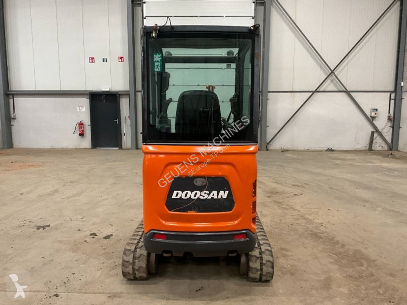 جرافة Doosan DX 19