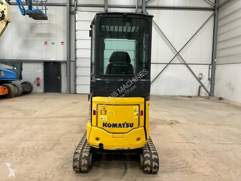 جرافة Komatsu R3