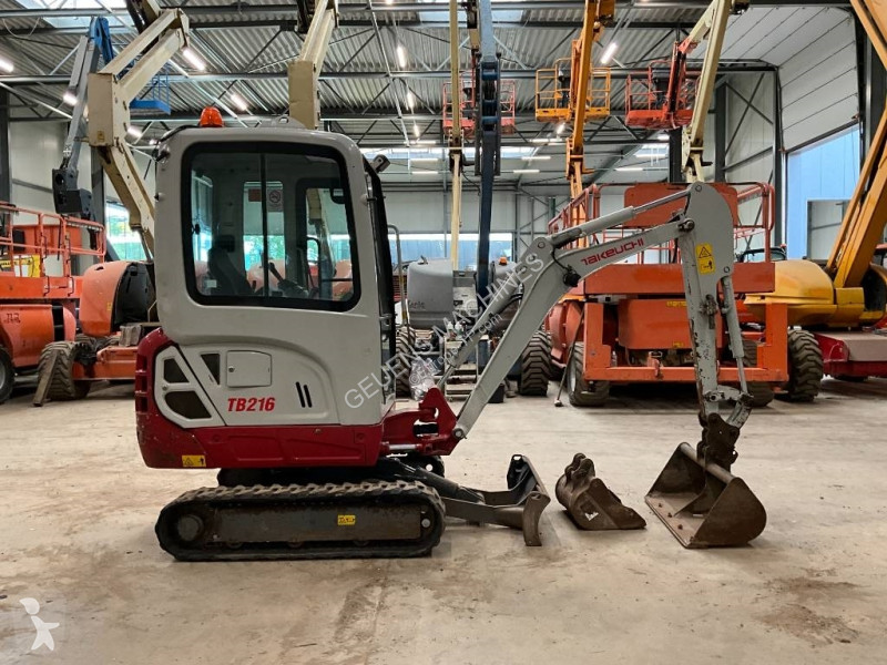 Rýpadlo Takeuchi TB 216
