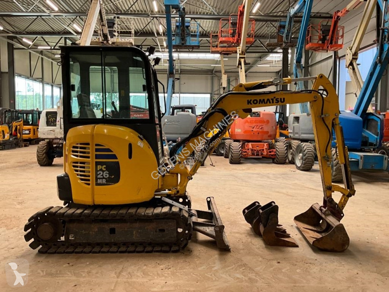 جرافة Komatsu MR3