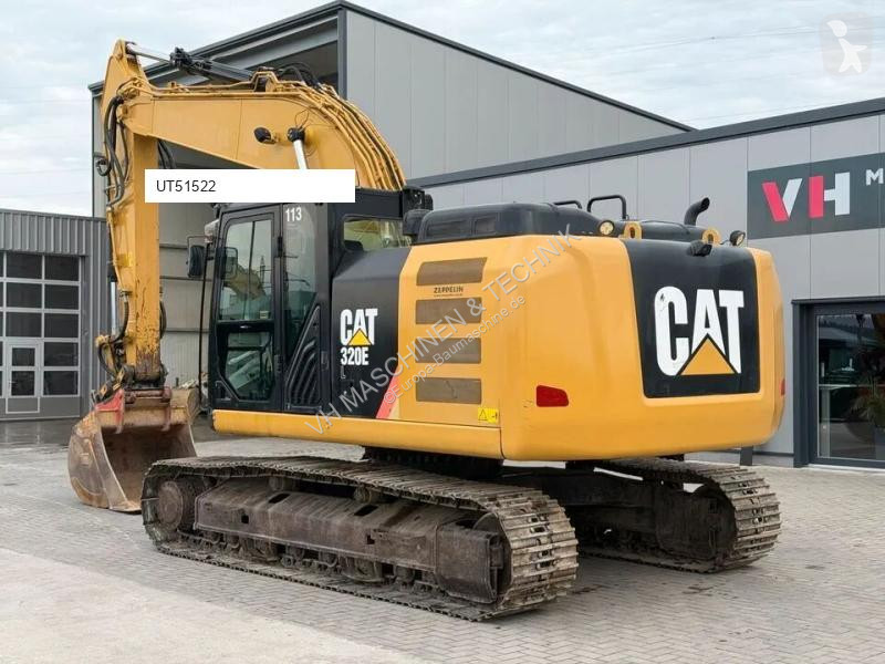 Lopatový nakládač Caterpillar