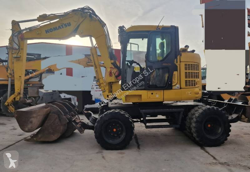 جرافة Komatsu PW 118 MR-11