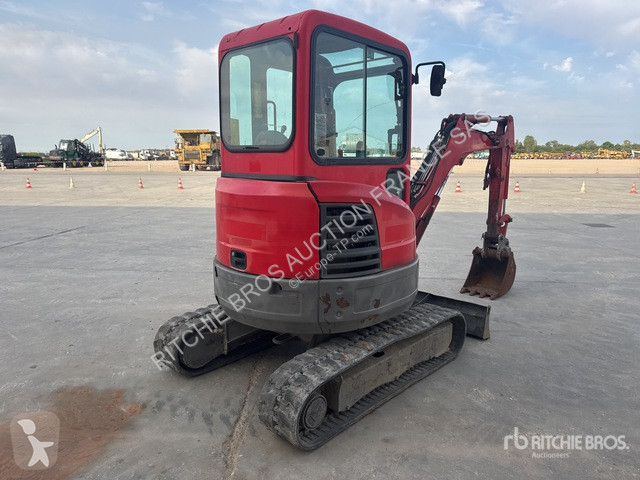 Lopatový nakládač Bobcat  E26 EM