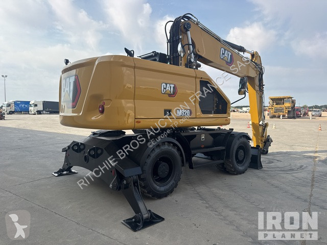 Skovl Caterpillar M