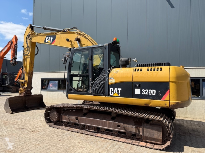 Escavatore Caterpillar L
