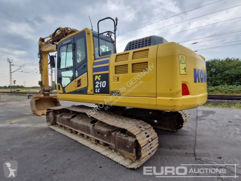 جرافة Komatsu 10