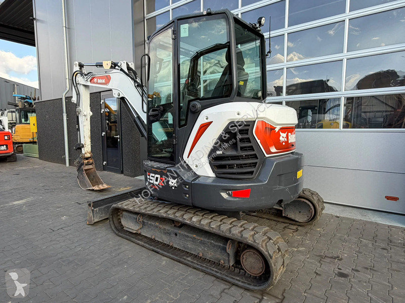 Lopatový nakládač Bobcat z