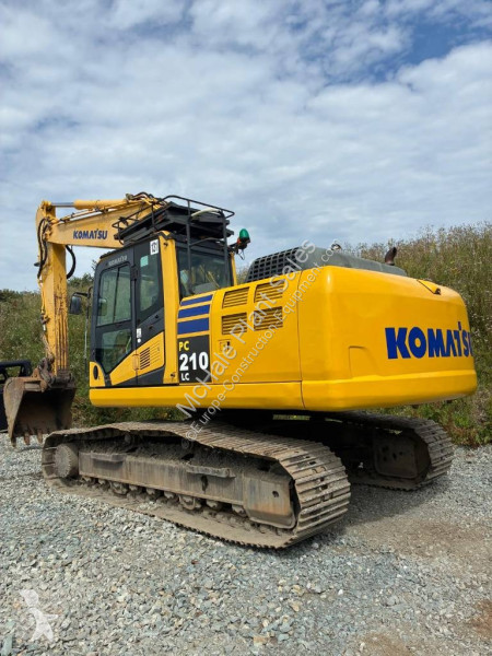جرافة Komatsu LC10