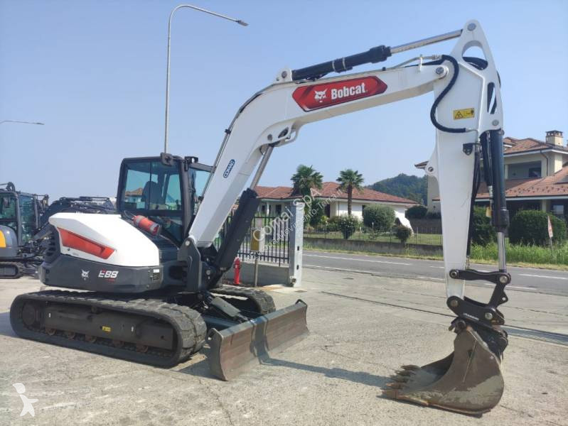 Excavator Bobcat E88
