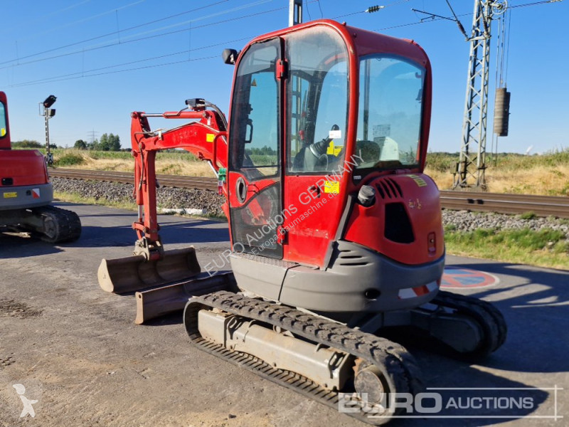 Lopatový nakládač JCB