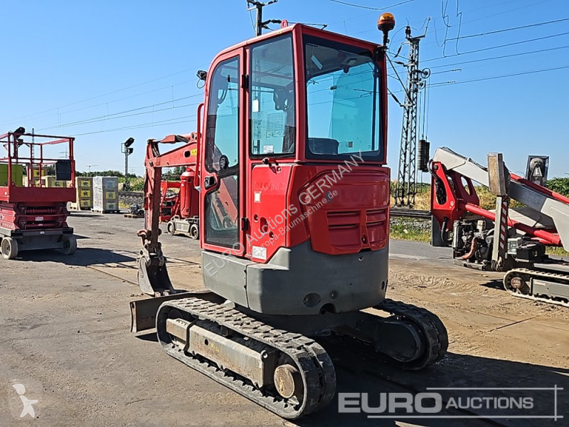Экскаватор Volvo ECR25D