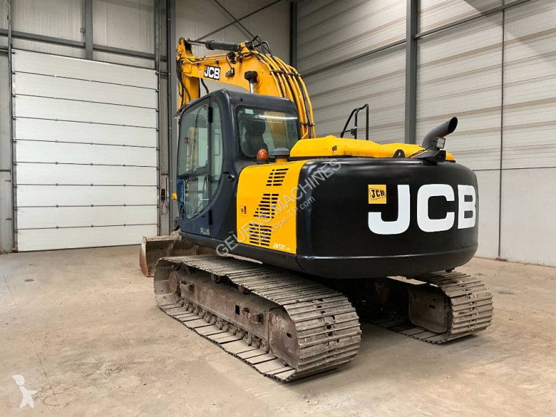 جرافة JCB JS 131 LC
