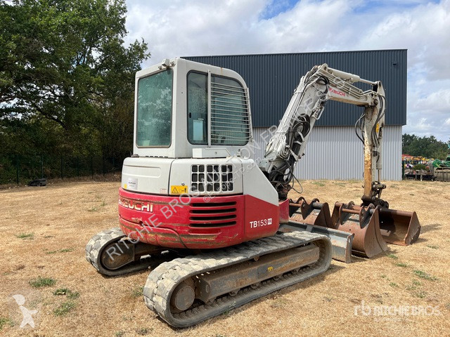 Excavadora Takeuchi
