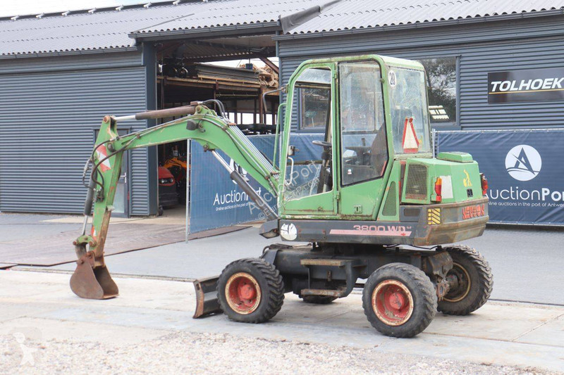 جرافة Neuson 3800 WD