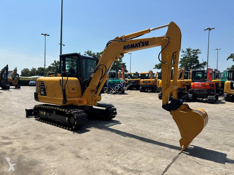 جرافة Komatsu 7