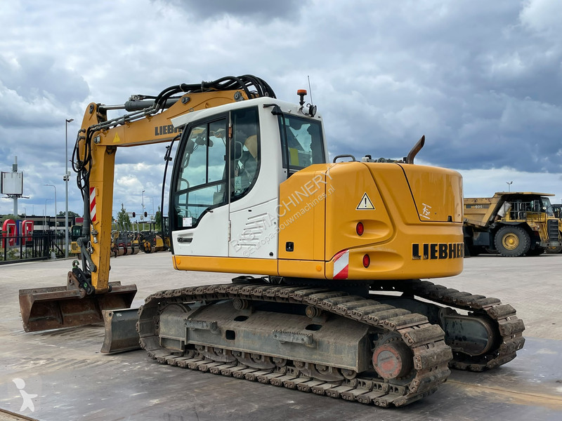 جرافة Liebherr R914 Compact