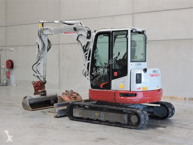 جرافة Takeuchi TB257FR Powertilt