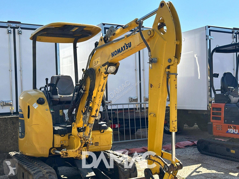 جرافة Komatsu