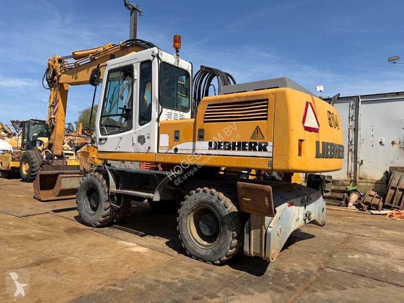 جرافة Liebherr A