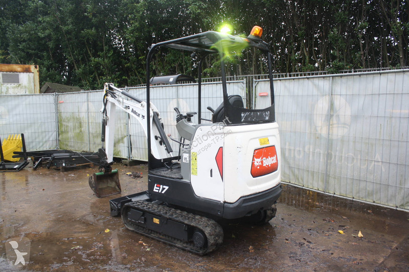 Rýpadlo Bobcat E17