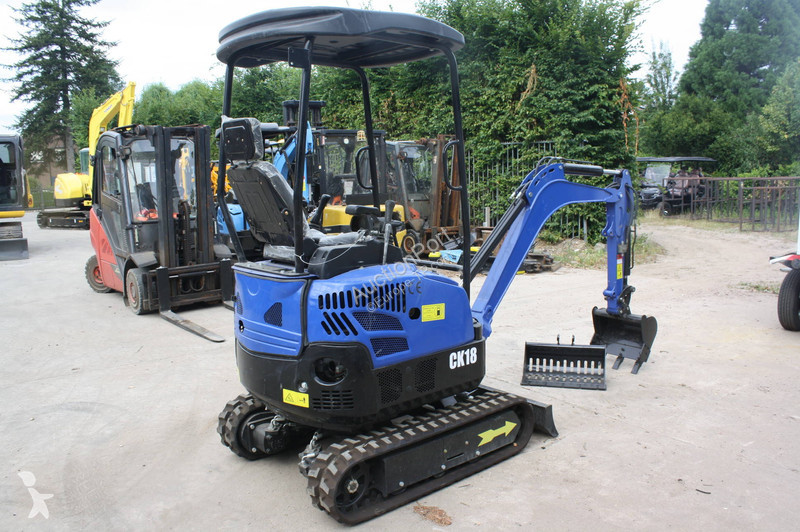 جرافة Crawler CK18