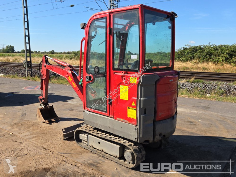 جرافة Volvo EC15E