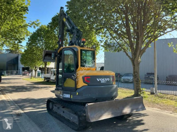 Pelle sur chenilles Volvo