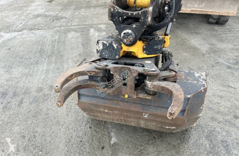 جرافة Yanmar VIO 57