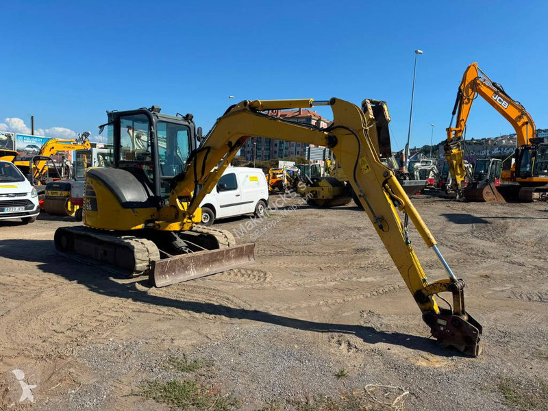 جرافة Komatsu