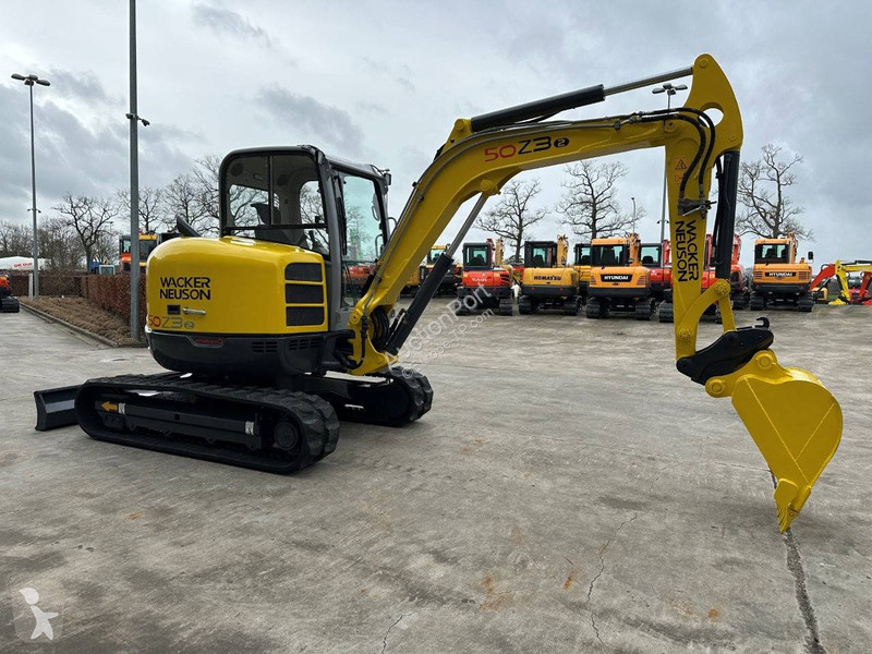 جرافة Neuson 50Z3