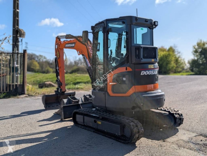 جرافة Doosan