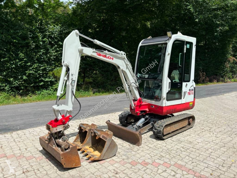 جرافة Takeuchi