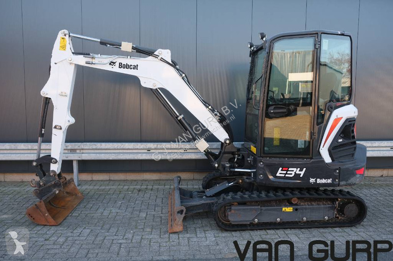 Lopatový nakládač Bobcat E34 | 2023 | 379h
