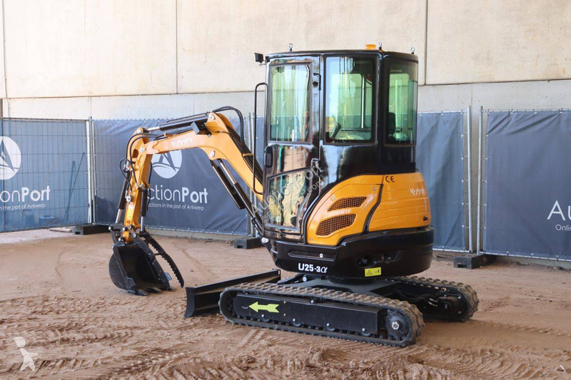 Captok 30C excavator