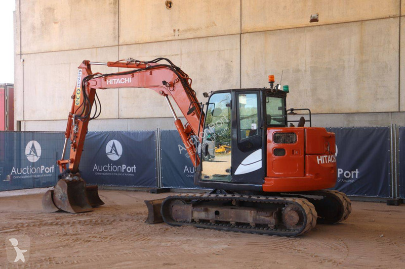 Lopatový nakládač Hitachi Zaxis B-6