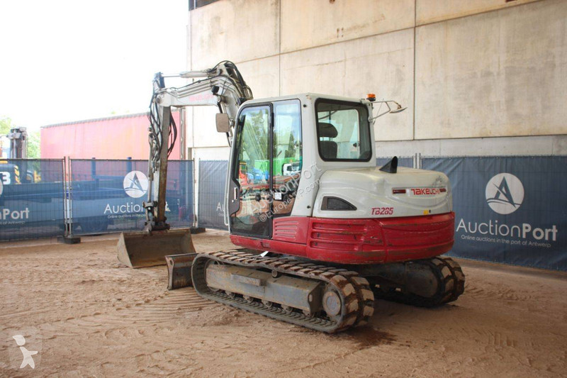 Excavator Takeuchi TB285