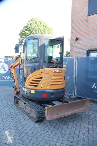 Lopatový nakládač Case CX26C