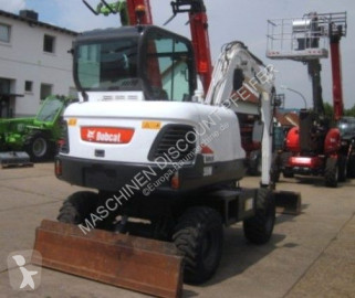 Экскаватор колёсный Bobcat