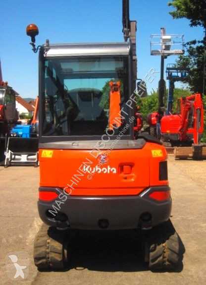 Lopatový nakládač Kubota KX030-4