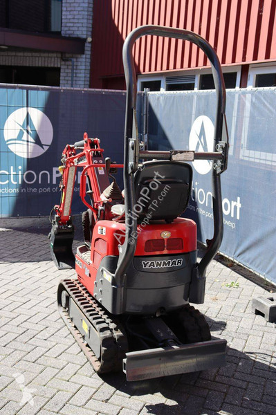 جرافة Yanmar SV08-1A(S)